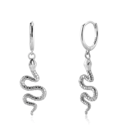 Pendientes Serpiente Larga Plata. Ideales pendientes de aro mini en plata de ley 925 con colgantes de serpientes.