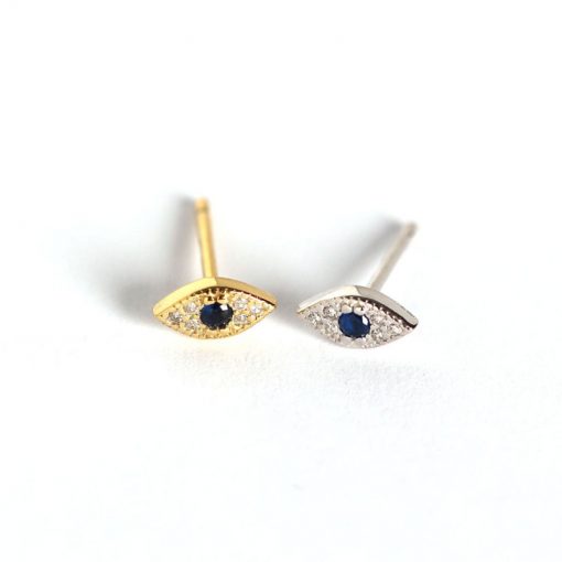 Pendientes Ojitos. Pequeños pendientes mini en plata de ley de ojo con diamantes y una piedra azul.
