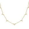 Colgante Triangulito Oro. Delicado collar dorado hecho de plata de ley chapada en oro 18k con varios colgantes en forma de triándulo con circonitas.
