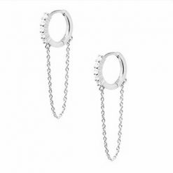 Pendientes Aro Cadena Plata. Aros con piedras tipo diamante y cadena. Aros plateados con circonitas y pequeñas cadenas.