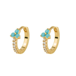 Pendientes Turquesa Tríada Aro Oro. Pequeños pendientes de aro en oro 18k con piedras turquesas y circonitas en el aro y el centro.
