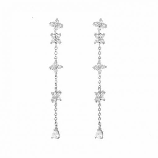 Pendientes Largos Flor Oro para fiesta evento. Sofisticados. De oro con diamantes circonitas en forma de pétalos de flor.