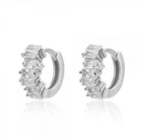 Pendientes de Aro Brillantitos Plata. Pendientes de aro dorados con diamantes. Son pequeños, pegaditos a la oreja.