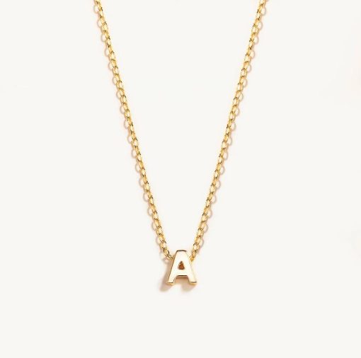 Colgante Letra Mini Oro. Collar de inicial dorado. Cadena con mini colgante de inicial en dorado, hecho en oro 18k.