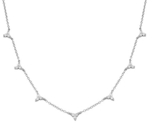 Colgante Triangulito Plata. Delicado collar plateado hecho de plata de ley con varios colgantes en forma de triándulo con circonitas.